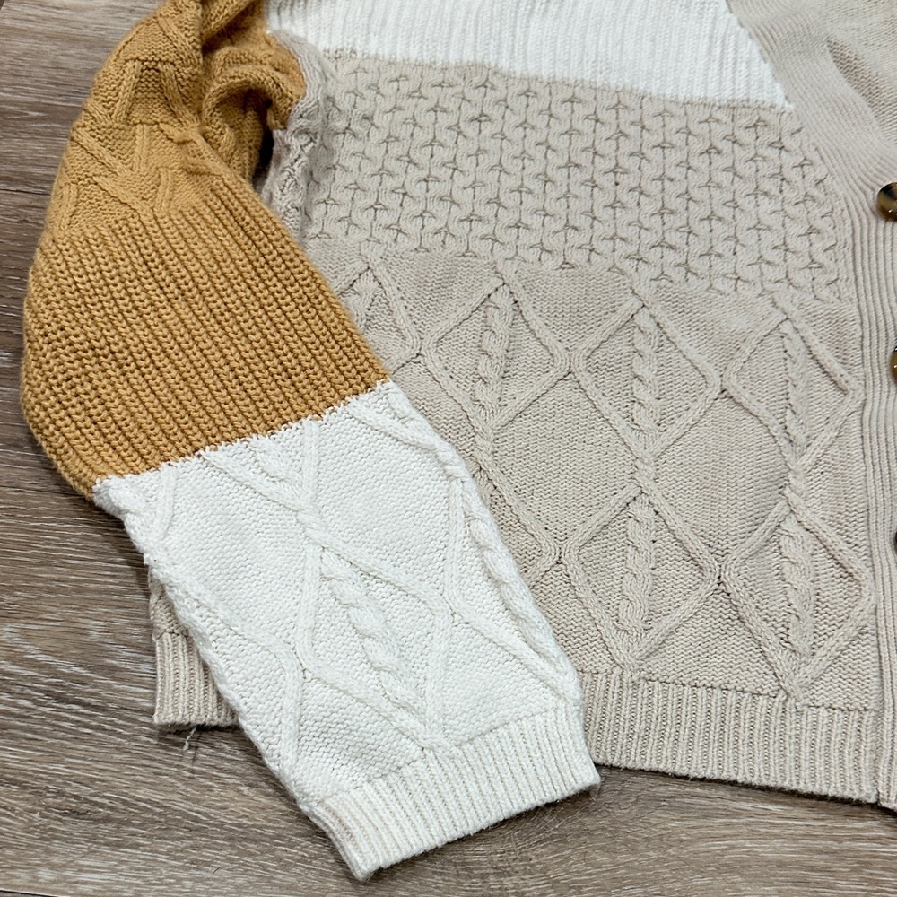 Mi Ami Colorblock Cardigan Sweater - Picture 5 of 11